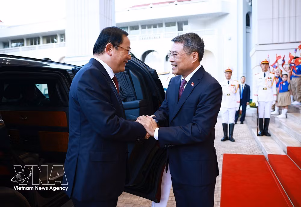 vnanet-lao-pm.jpg