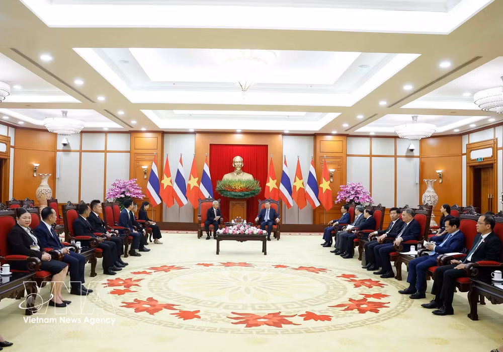 The meeting between Party General Secretary and State President To Lam and President of the National Assembly and Speaker of the House of Representatives of Thailand Sophon Zaram in Hanoi on August 7, 2026. (Photo: VNA)
