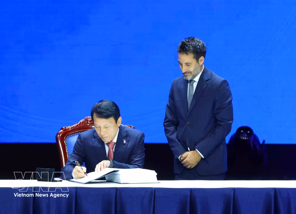 vnanet-potal-phien-mo-ky-cong-uoc-ha-noi-8362011-1.jpg