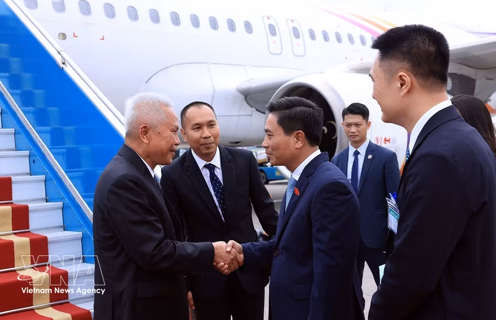 vnanet-potal-chu-tich-quoc-hoi-kiem-chu-tich-ha-vien-thai-lan-sophon-zaram-bat-dau-tham-chinh-thuc-viet-nam-8933945.jpg