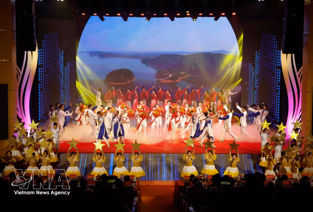 vnanet-ha-tinh-ha-huy-tap.jpg