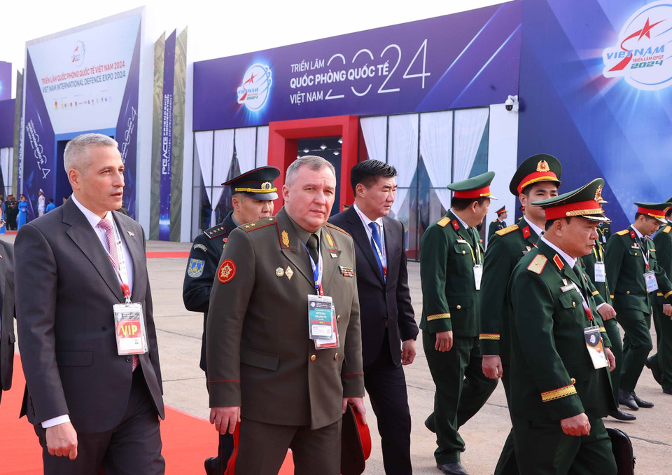 International delegates attend the Vietnam International Defence Expo 2024. Photo: Van Diep/VNA