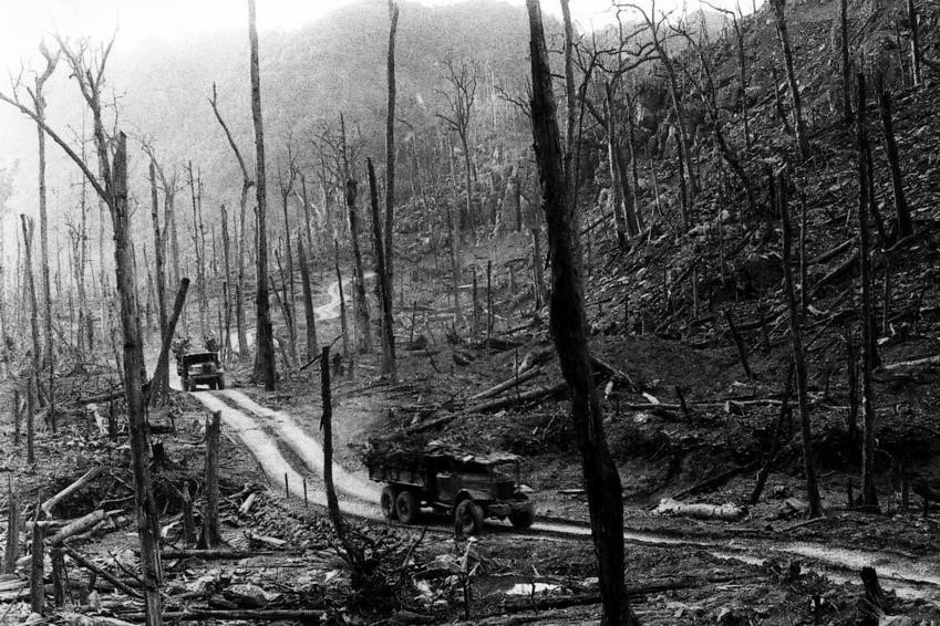 The Ho Chi Minh Trail: Over 16 years (1959-1975), VPA soldiers built the legendary Ho Chi Minh Trail amidst the enemy’s bombings, which contributed decisively to the anti-US resistance war and became a symbol of Vietnam’s revolutionary heroism. (Photo: VNA)