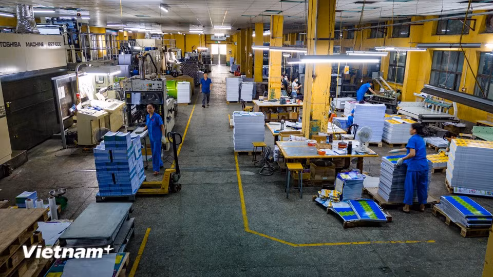 For the 2025–2026 academic year, VEPH plans to print 160.8 million textbooks, with 2–3% reserved for unexpected situations such as natural disasters or emergencies. (Photo: VietnamPlus)