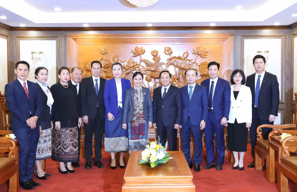 laos-2.jpg