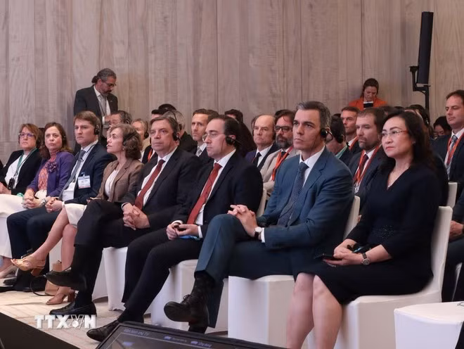 business-forum.jpg