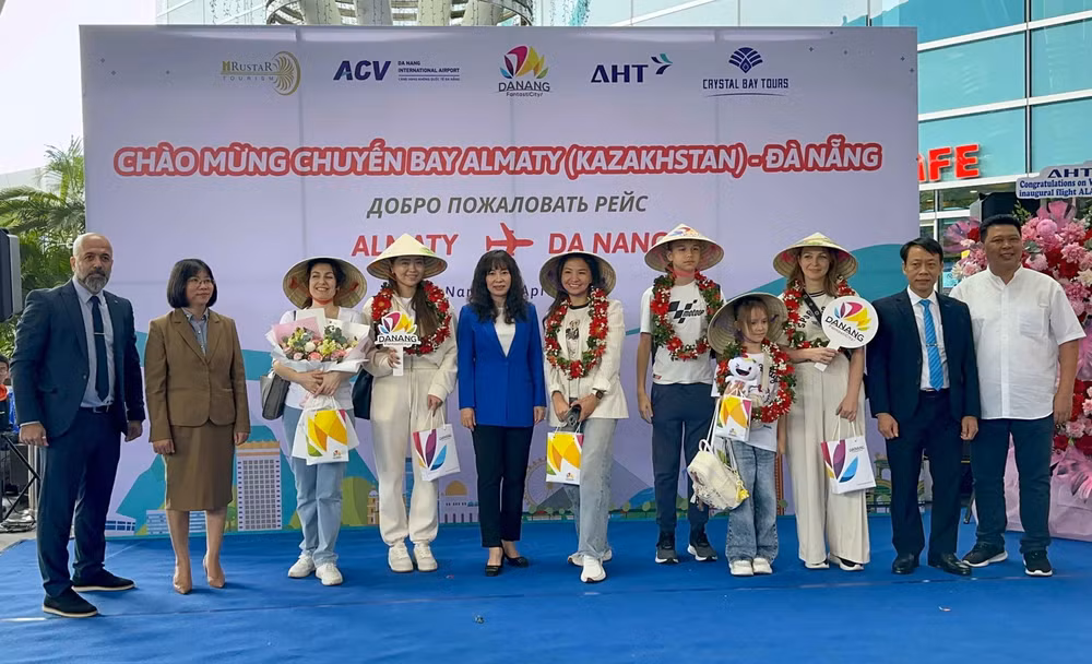 vna-potal-da-nang-don-duong-bay-truc-tiep-den-tu-kazakhstan-7949409.jpg