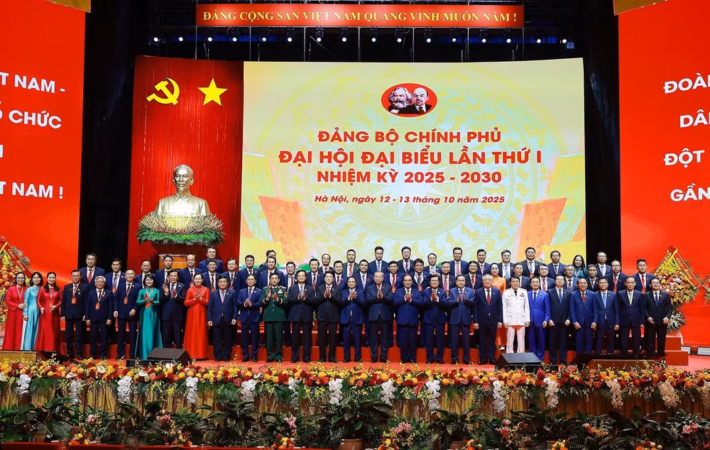 vna-potal-khai-mac-dai-hoi-dai-bieu-dang-bo-chinh-phu-lan-thu-nhat-nhiem-ky-2025-2030-8335507.jpg