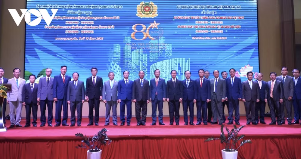 vietnam-laos-2.png