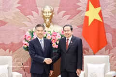 Top legislator calls for stronger legislative cooperation with China