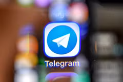 Vietnamese cyber police report that nearly 70 per cent of Telegram groups and channels in the country contain harmful content. (Photo: AFP/VNA)