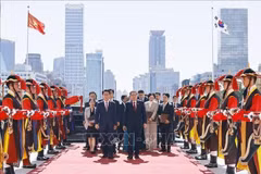 Vietnamese NA President holds talks with RoK counterpart