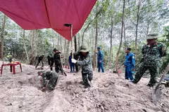 Dak Lak soldiers carry on silent mission to bring fallen heroes home