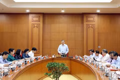 Top leader calls for sports development to build national strength