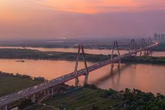 Hanoi to construct three bridges crossing Red River