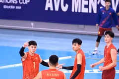 The Vietnamese men's volleyball team compete at the AVC Nations Cup in Bahrain. (Photo baovanhoa.vn)