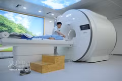 Vietnam strengthens capacity for early diagnosis with advanced technology