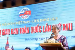 Representing the Russia - Vietnam Friendship Association, Svetlana Evgenevna Galzunova speaks of the deep-rooted bonds between the two countries' people. (Photo: VNA)