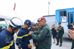 Weekly Highlights: Vietnamese rescuers awarded "Hero of Venezuela" medal
