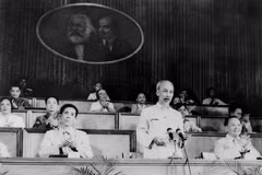 President Ho Chi Minh delivers the Political Report at the 3rd National Congress of the Party. (September 1960). (Photo: VNA)