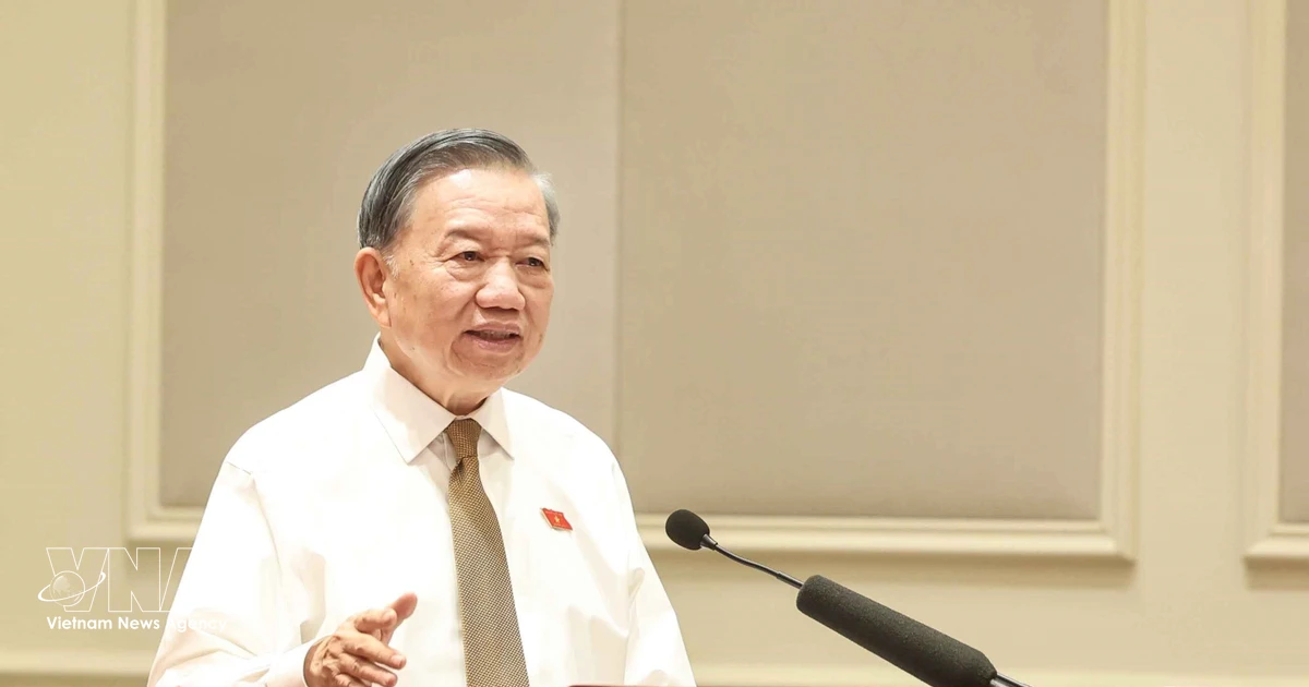 Top leader calls on female NA deputies to help shape national development policies