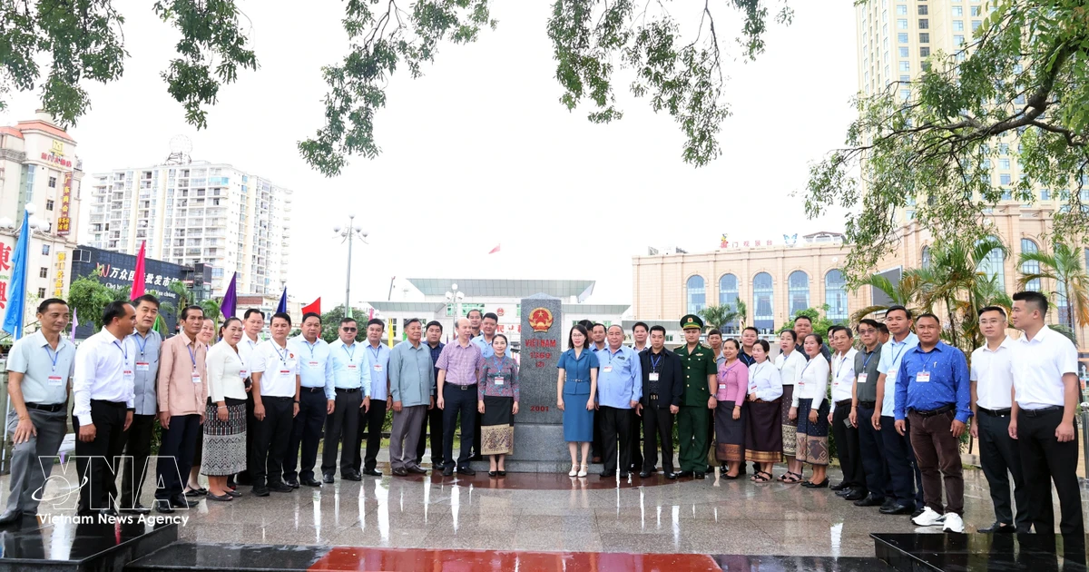 Luang Prabang delegation visits Quang Ninh for experience exchange