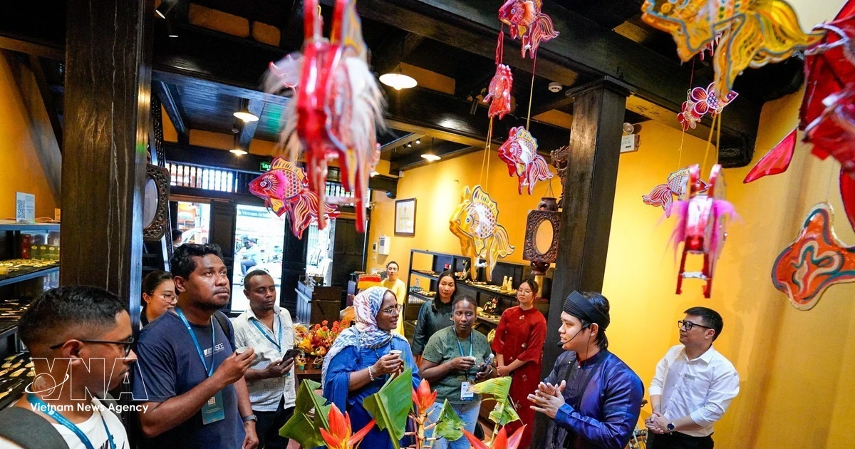 International delegates explore Hanoi’s cultural heritage