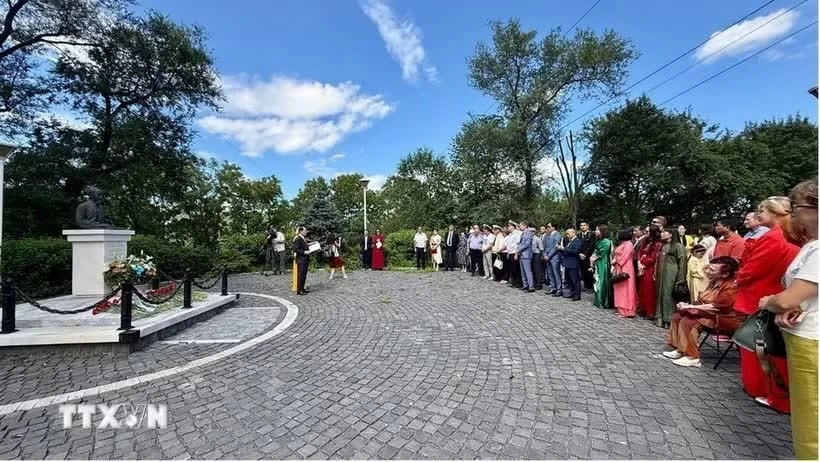 Russia’s Vladivostok bus stop renamed as “Ho Chi Minh Park”