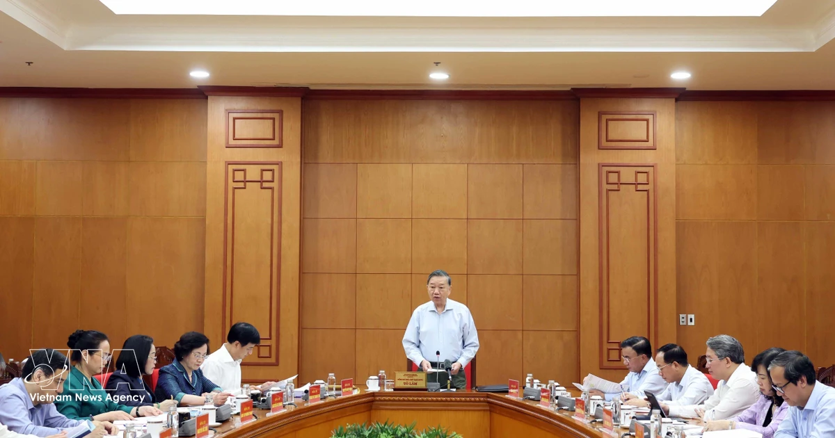 Top leader asks for sports development to build national strength