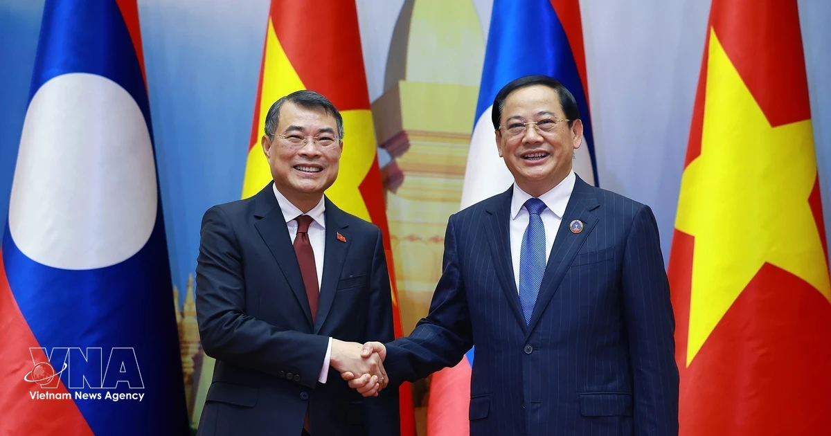 Vietnamese Prime Minister meets with Lao National Assembly President