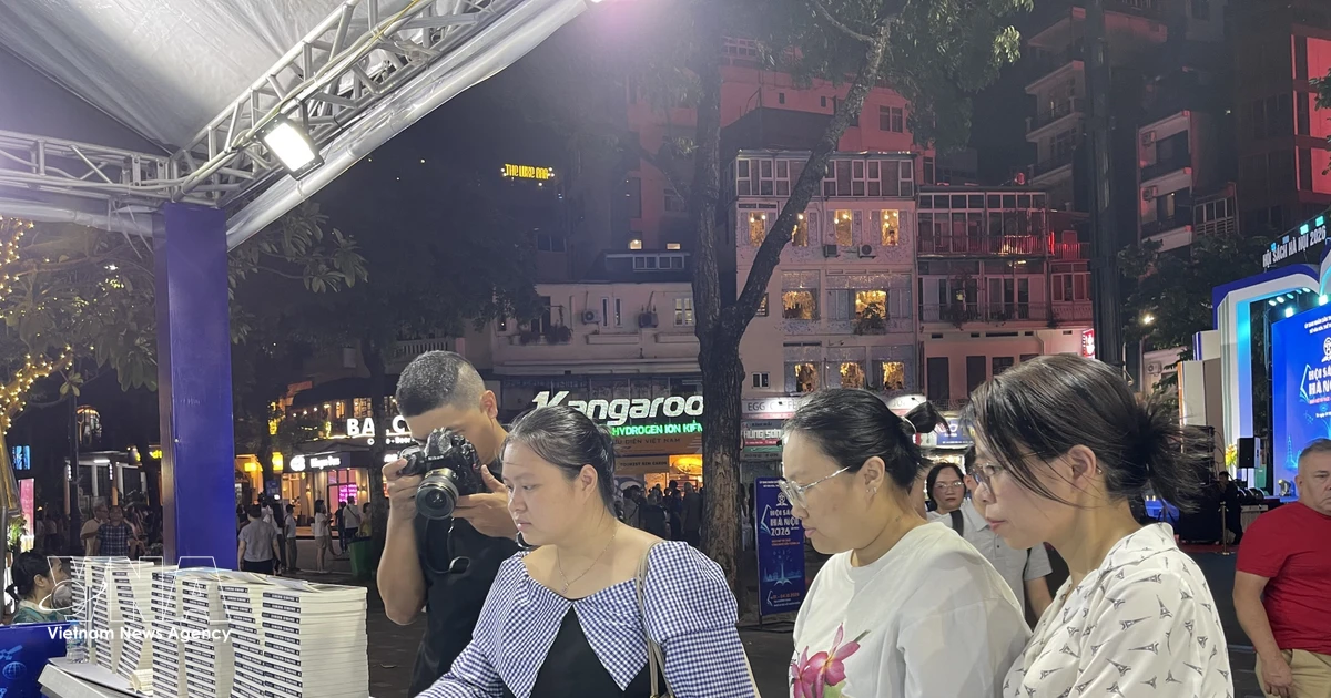 Hanoi Book Fair connects knowledge and technology