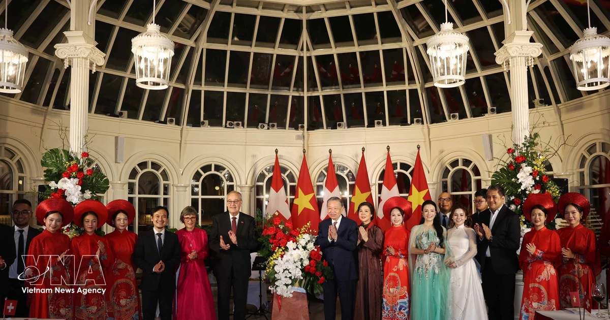 Top Vietnamese leader hosts banquet in honour of Swiss President