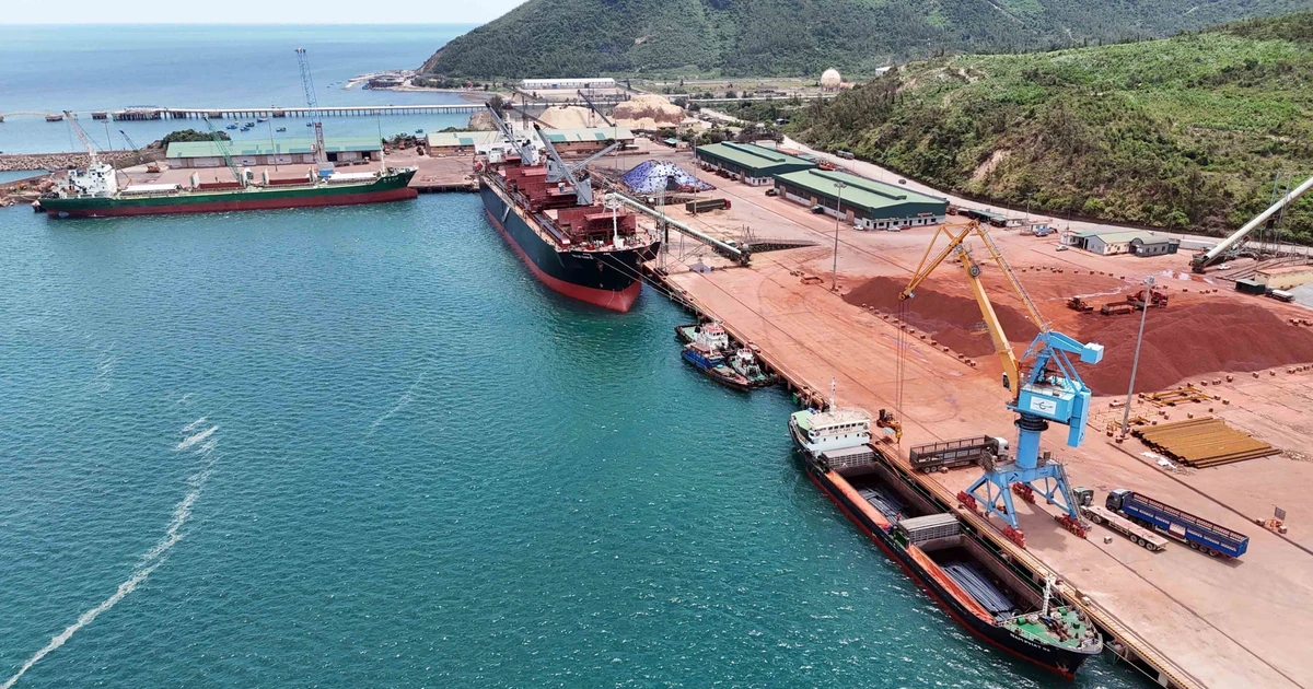 Vietnam promotes green, smart seaports linked to modern logistics