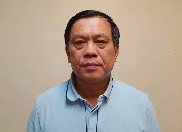Hanoi court to open trial of ex-deputy minister, 27 others in bribery case