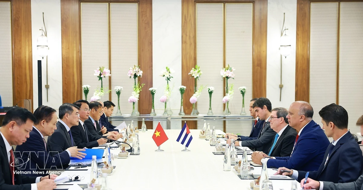 Prime Minister meets with Cuban FM