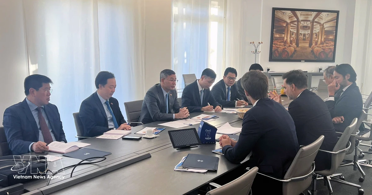 Vietnam, France step up financial, investment cooperation