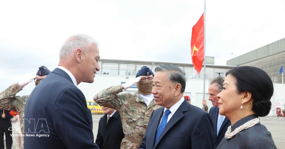 Top Vietnamese leader begins official visits to EU, Belgium