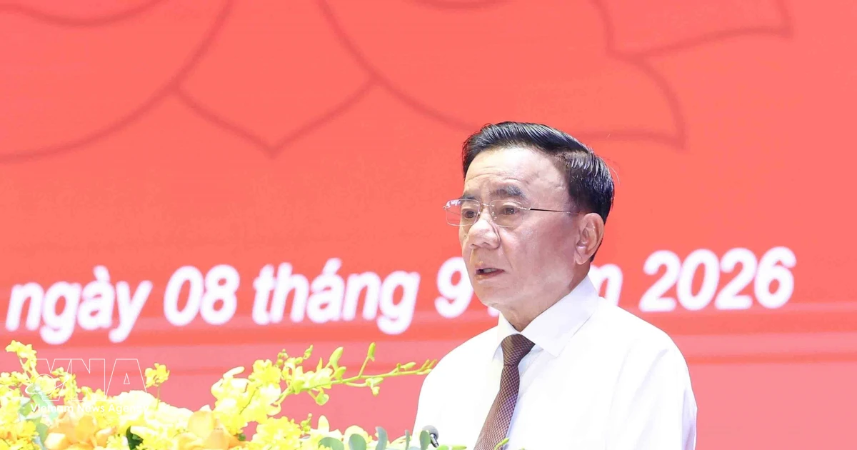 Key Party leader attends opening of national politics academy’s new academic year