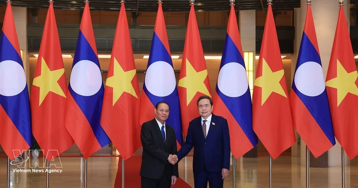 Vietnam’s top legislator welcomes Standing Member of LPRP Secretariat