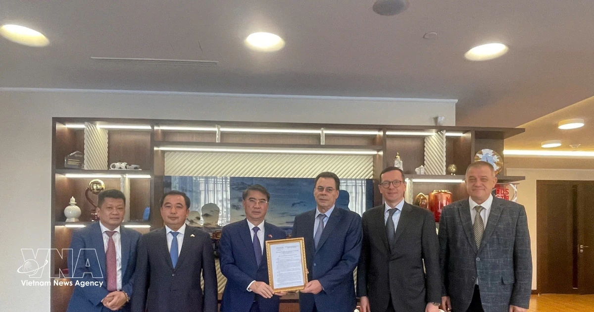 Hanoi, Russian localities step up cooperation in urban railways, technology