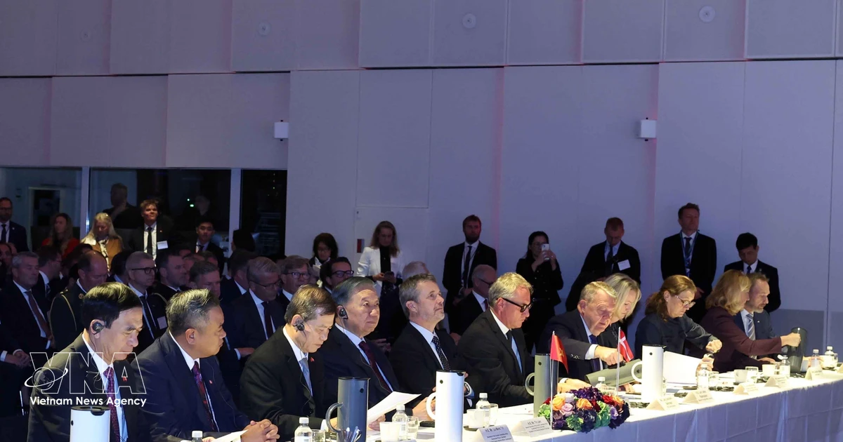 General Secretary and President To Lam witnesses exchange of Vietnam-Denmark cooperation agreements