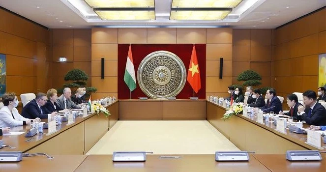 Vietnam, Hungary enhance parliamentary cooperation