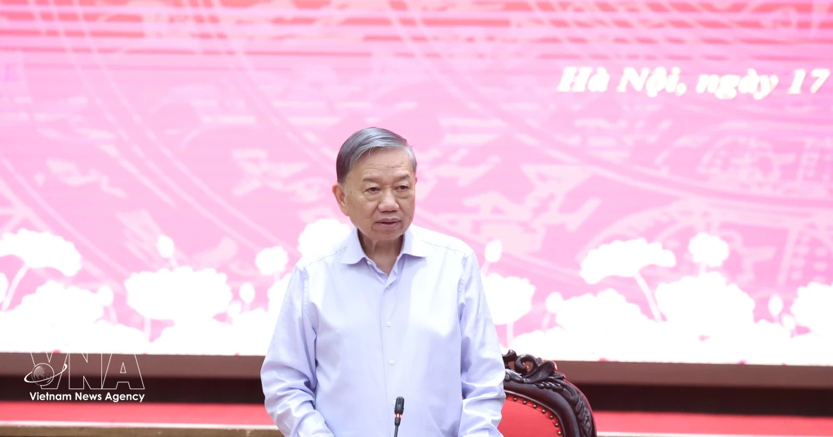 Hanoi must make personnel evaluation reform a breakthrough: Top leader