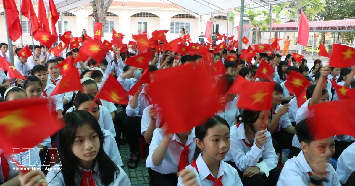 Millions of Vietnamese students start new school year