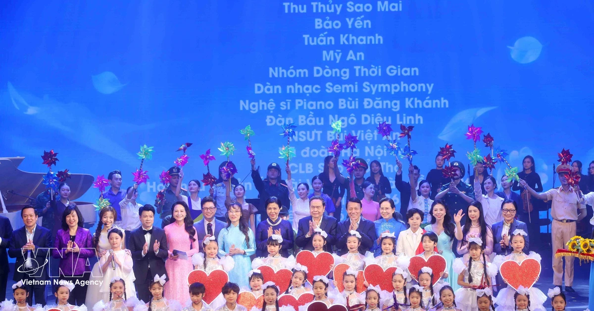NA President attends music show in support of disadvantaged women, children