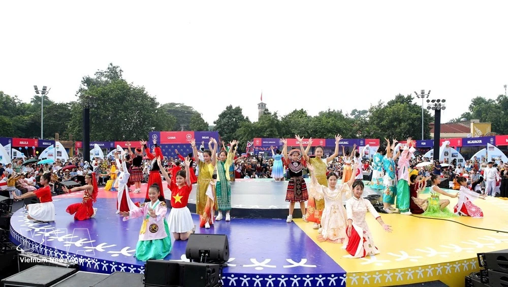 World Culture Festival brings global cultures to life in Hanoi