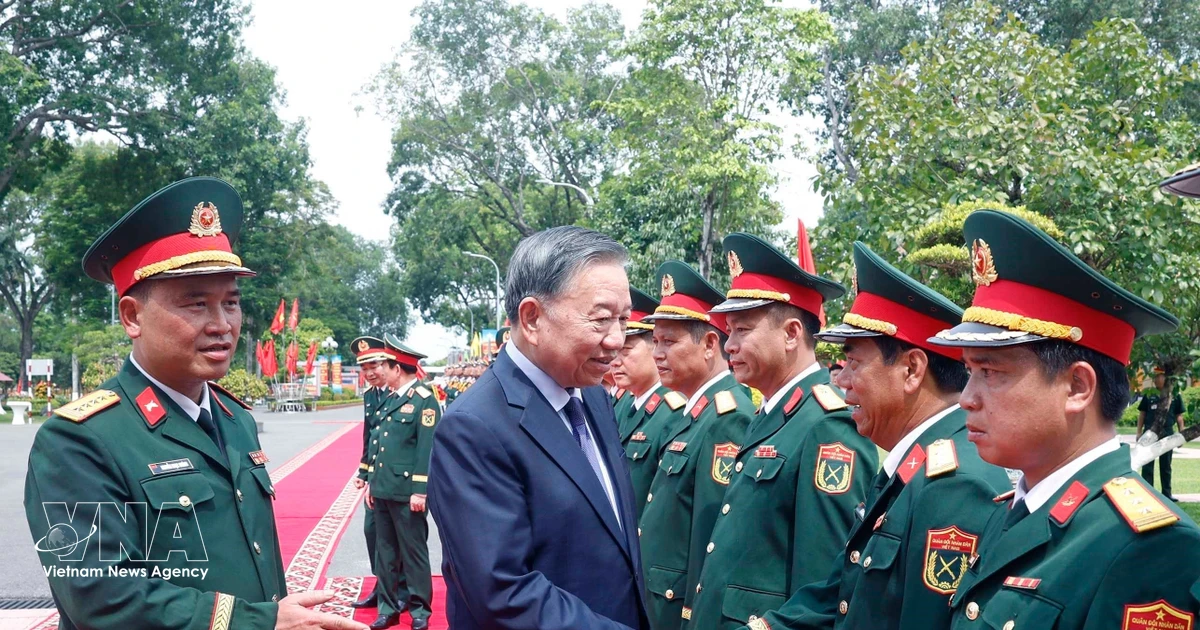 Top leader visits Infantry Division 308