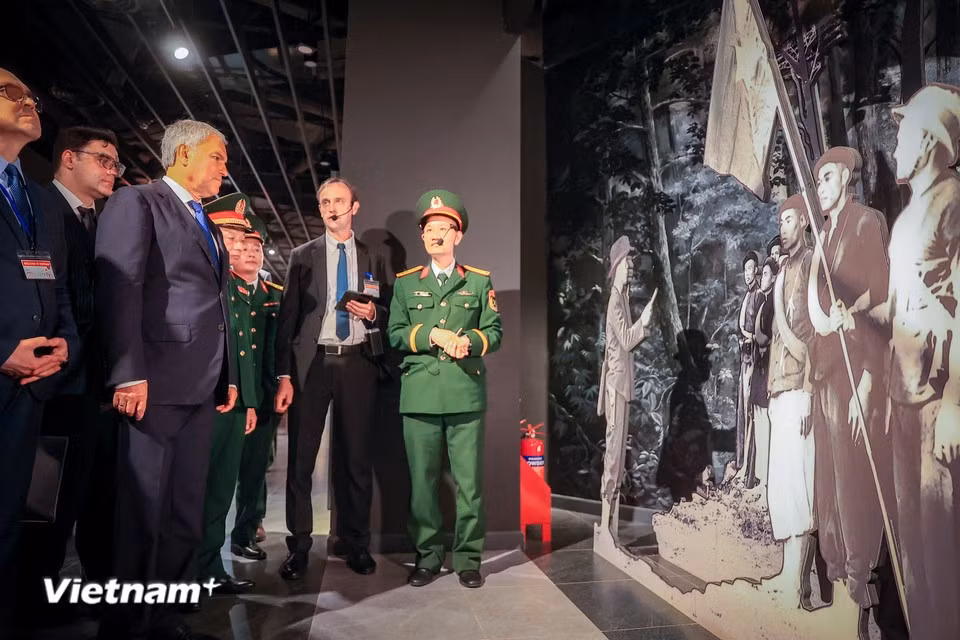 He learns about the establishment of the Vietnam Propaganda Unit of Liberation Army, the forerunner of the Vietnam People's Army. (Photo: VietnamPlus)