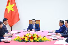 Vietnamese Prime Minister holds phone talks with Australian counterpart