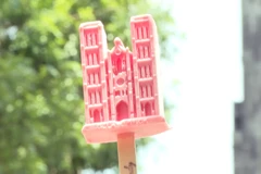 Landmark-shaped ice creams heat up summer days